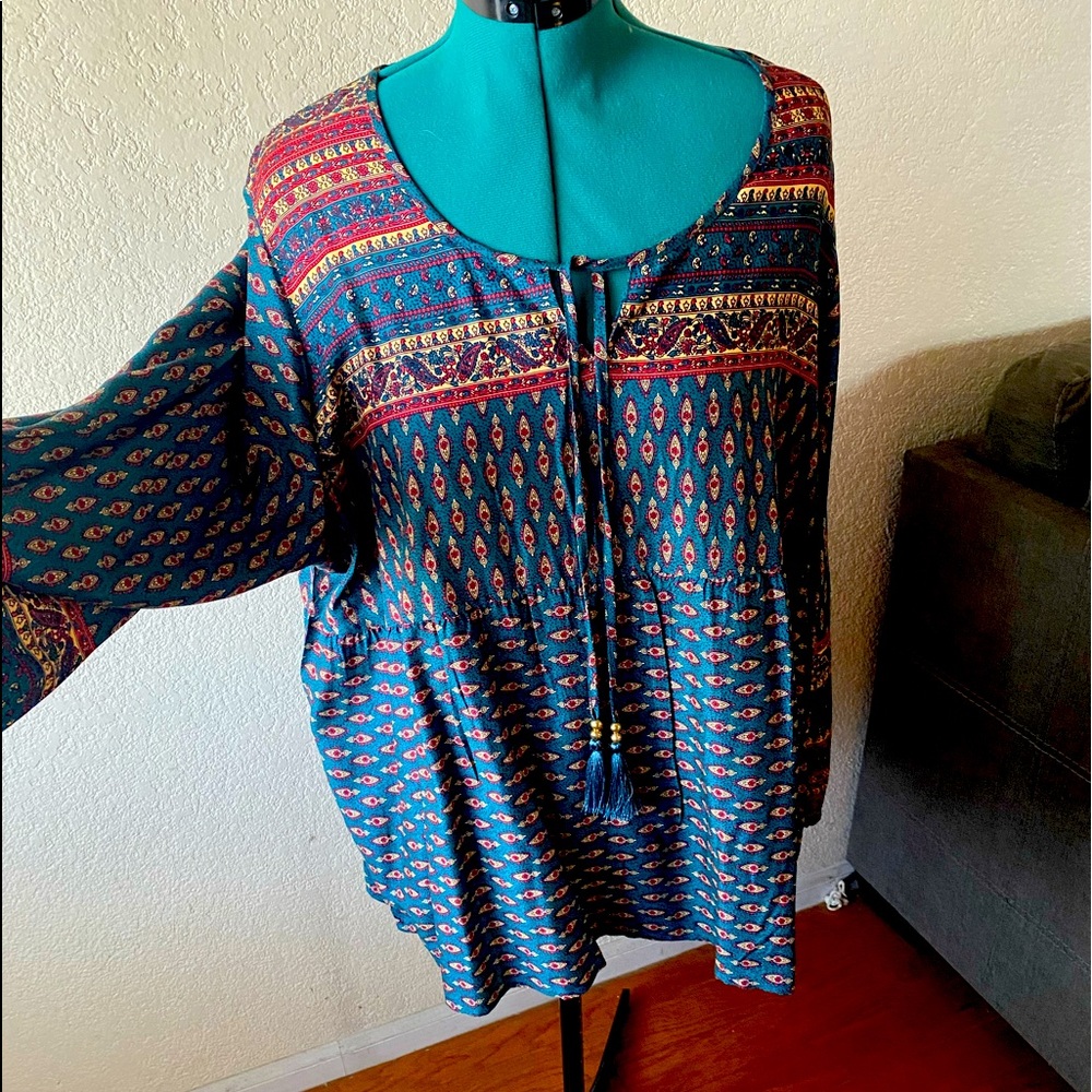Never Worn! VENUS BOHO blouse. Size XXL the colors are gorgeous!